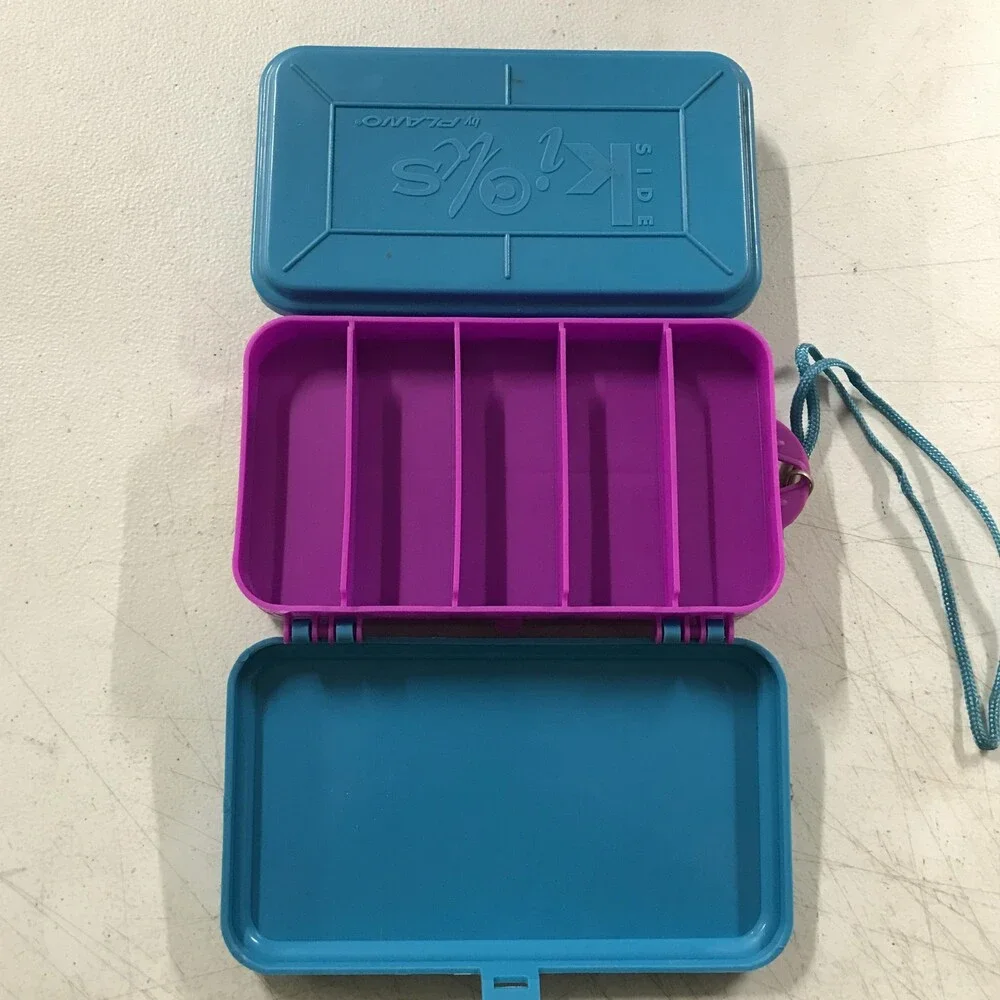 Vintage Plano Side Kicks Pocket Tackle Box Blue Purple Hard Case Fishing Lanyard